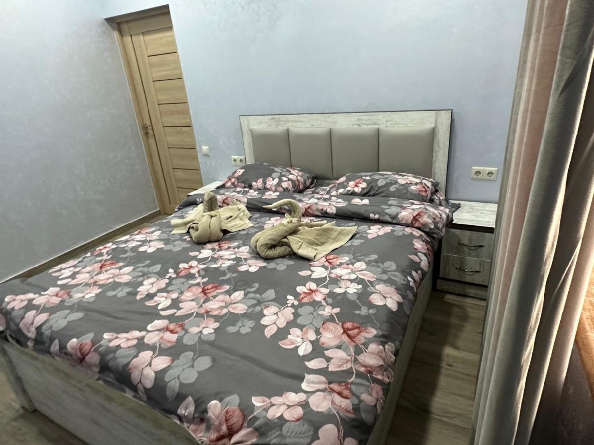 Our House Bed & Breakfast Vagharshapat Bagian luar foto