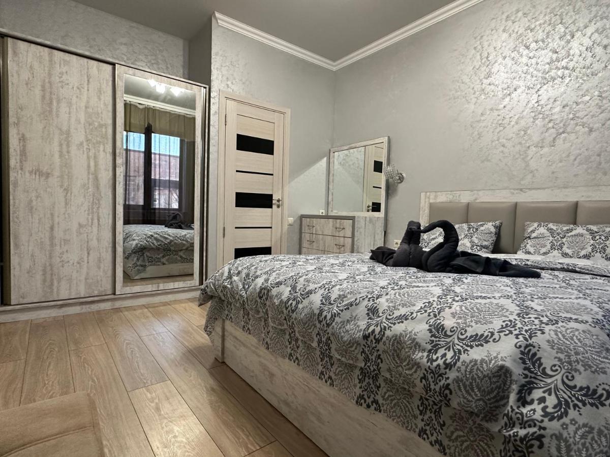 Our House Bed & Breakfast Vagharshapat Bagian luar foto