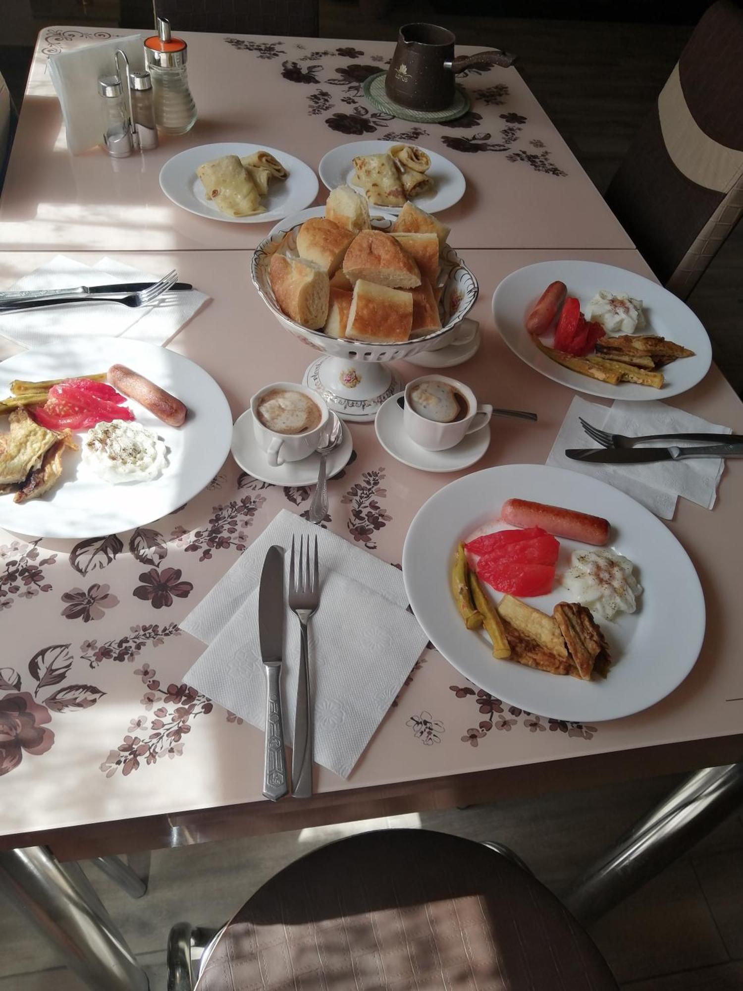 Our House Bed & Breakfast Vagharshapat Bagian luar foto